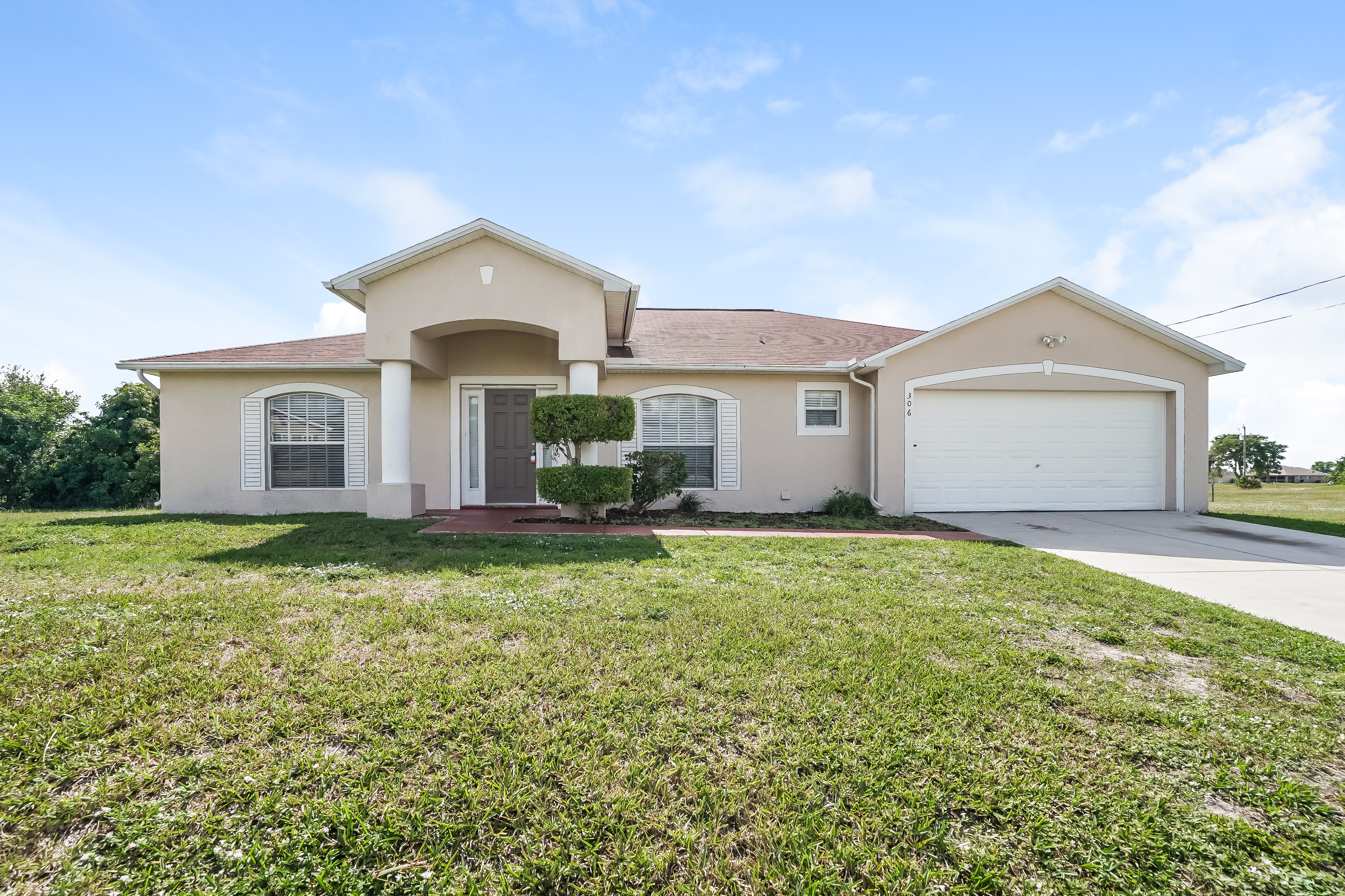 306 NW 3rd Ln Cape Coral, FL 33993